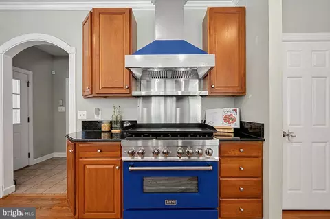 Kitchen - 7040 Hoadly Rd, Manassas, VA 20112 photo 5 of 11
