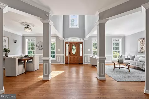 Entry Way - 7040 Hoadly Rd, Manassas, VA 20112 photo 2 of 24
