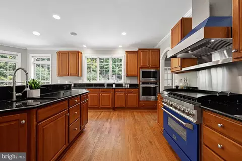 Kitchen - 7040 Hoadly Rd, Manassas, VA 20112 photo 2 of 11
