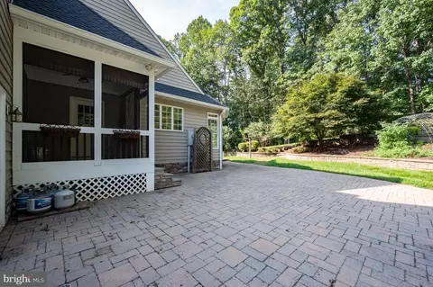 Exterior - 7040 Hoadly Rd, Manassas, VA 20112 photo 18 of 27