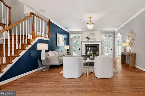 Living - 7040 Hoadly Rd, Manassas, VA 20112 photo 4 of 8
