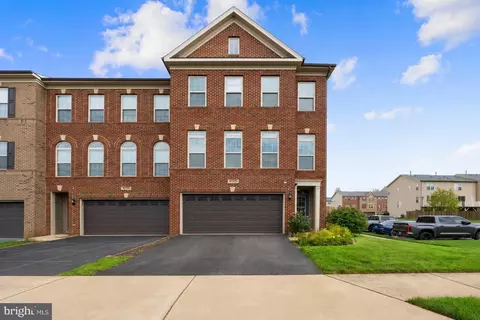 6725 Pinchot Ln, Haymarket, VA 20169