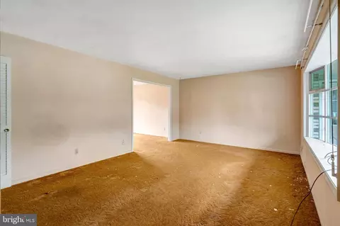 Living - 9701 Botsford Rd, Manassas, VA 20109 photo 1 of 6