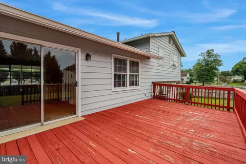 Exterior - 9701 Botsford Rd, Manassas, VA 20109 photo 8 of 17
