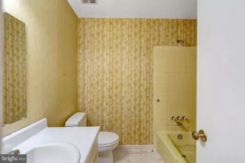 Bath - 9701 Botsford Rd, Manassas, VA 20109 photo 1 of 5