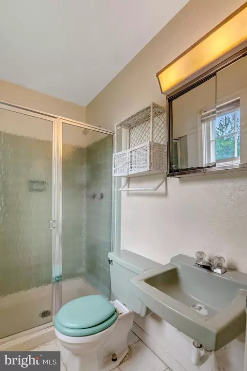 Bath - 9701 Botsford Rd, Manassas, VA 20109 photo 3 of 5