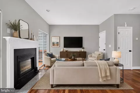 16774 Brandy Moor Loop Loop, Woodbridge, VA 22191