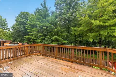 Exterior - 11287 Kessler Pl, Manassas, VA 20109 photo 3 of 4