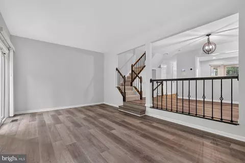 Living - 11287 Kessler Pl, Manassas, VA 20109 photo 1 of 5