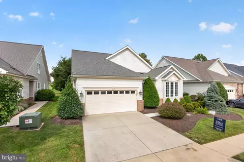Exterior - 13039 Triple Crown Loop, Gainesville, VA 20155 photo 9 of 12