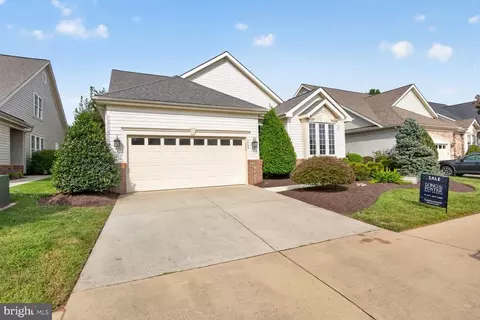 Exterior - 13039 Triple Crown Loop, Gainesville, VA 20155 photo 10 of 12