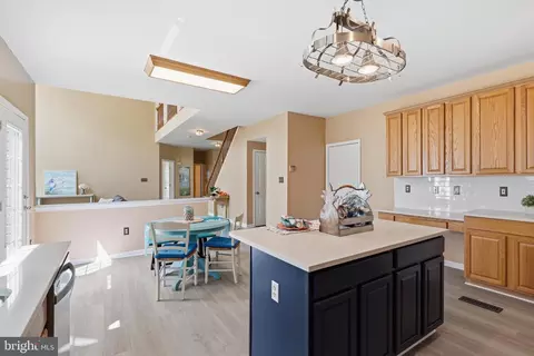 Kitchen - 12337 Grimsby Ln, Bristow, VA 20136 photo 6 of 6