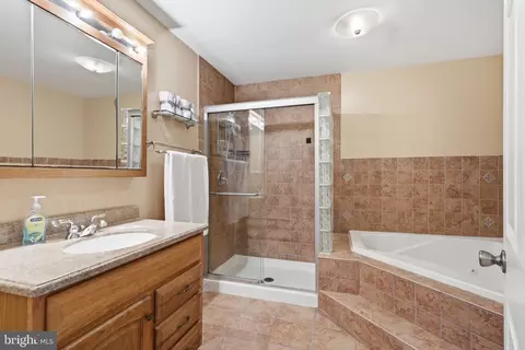 Bath - 12337 Grimsby Ln, Bristow, VA 20136 photo 1 of 1
