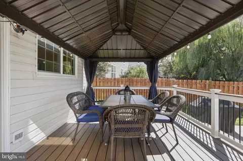 Exterior - 12337 Grimsby Ln, Bristow, VA 20136 photo 4 of 10