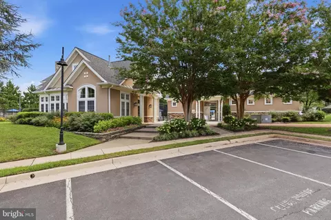 Exterior - 12337 Grimsby Ln, Bristow, VA 20136 photo 9 of 10