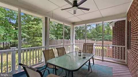 Exterior - 13301 Dumfries Rd, Manassas, VA 20112 photo 4 of 5