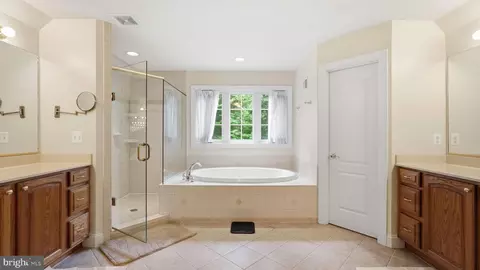 Bath - 13301 Dumfries Rd, Manassas, VA 20112 photo 1 of 4