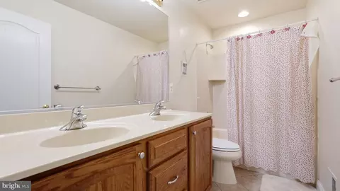 Entry Way - 13301 Dumfries Rd, Manassas, VA 20112 photo 10 of 10
