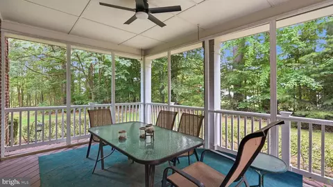 Exterior - 13301 Dumfries Rd, Manassas, VA 20112 photo 5 of 5