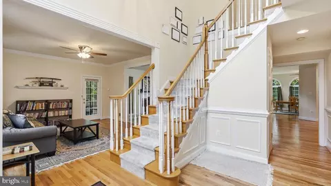 Entry Way - 13301 Dumfries Rd, Manassas, VA 20112 photo 2 of 10