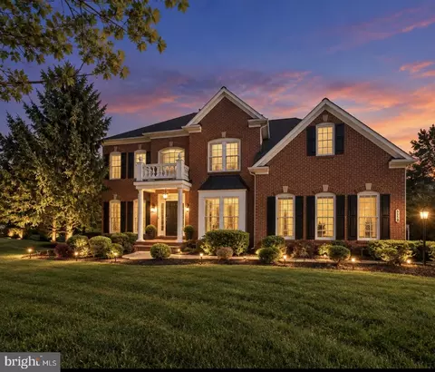 5554 Acerville Pl, Haymarket, VA 20169