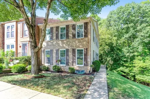 3011 Bromley Ct, Woodbridge, VA 22192