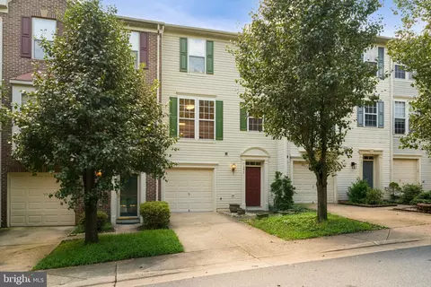 1275 Corbett Pl, Woodbridge, VA 22191