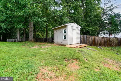 Exterior - 15005 Rumson Pl, Manassas, VA 20111 photo 15 of 16
