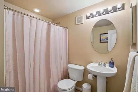 Bath - 15005 Rumson Pl, Manassas, VA 20111 photo 5 of 5