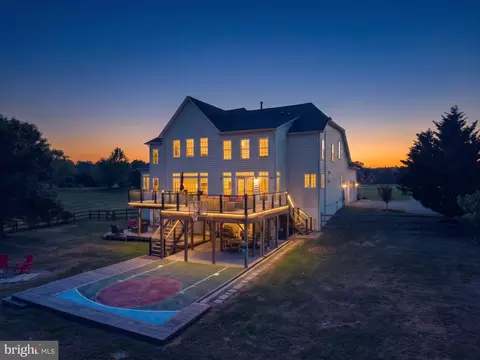 3508 Finish Line Dr, Gainesville, VA 20155