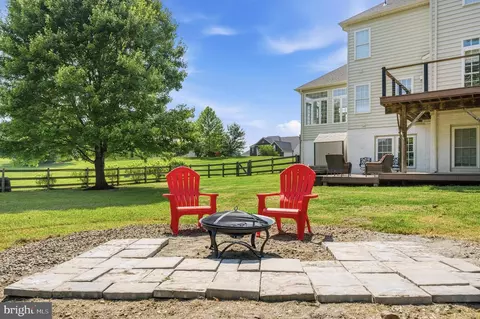 Exterior - 3508 Finish Line Dr, Gainesville, VA 20155 photo 11 of 31