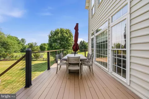 Exterior - 3508 Finish Line Dr, Gainesville, VA 20155 photo 15 of 31