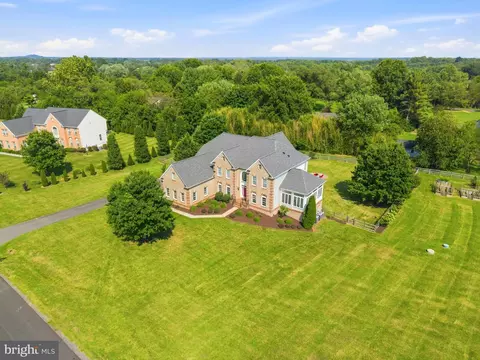 View/Area - 3508 Finish Line Dr, Gainesville, VA 20155 photo 7 of 12