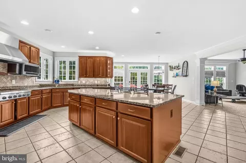 Kitchen - 3508 Finish Line Dr, Gainesville, VA 20155 photo 3 of 4