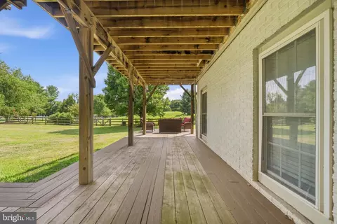 Exterior - 3508 Finish Line Dr, Gainesville, VA 20155 photo 14 of 31