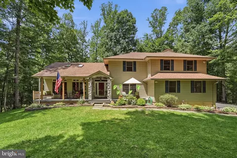 8109 Counselor Rd, Manassas, VA 20112