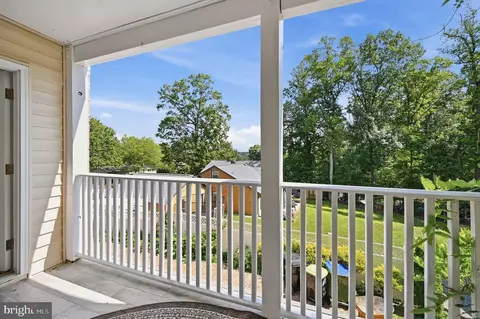 Exterior - 3209 Shoreview Rd, Triangle, VA 22172 photo 3 of 7