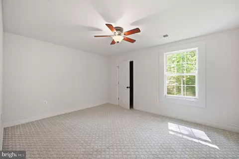 Bedroom - 3209 Shoreview Rd, Triangle, VA 22172 photo 5 of 10