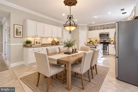 Dining - 3209 Shoreview Rd, Triangle, VA 22172 photo 1 of 1