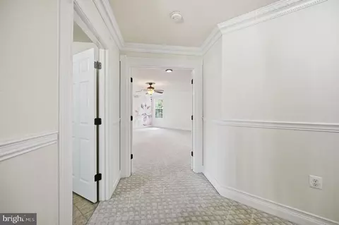 Entry Way - 3209 Shoreview Rd, Triangle, VA 22172 photo 5 of 8