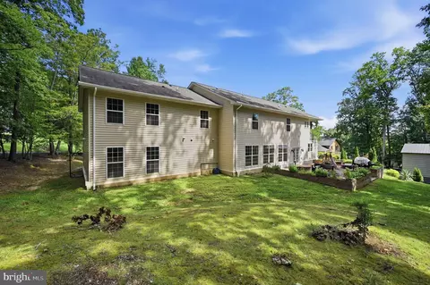 Exterior - 3209 Shoreview Rd, Triangle, VA 22172 photo 7 of 7
