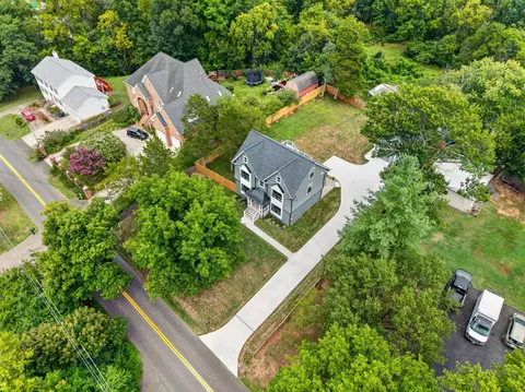 View/Area - 8323 Rolling Rd, Manassas, VA 20110 photo 4 of 15