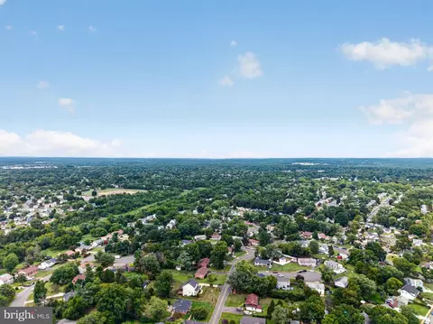 View/Area - 8323 Rolling Rd, Manassas, VA 20110 photo 11 of 15