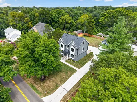View/Area - 8323 Rolling Rd, Manassas, VA 20110 photo 1 of 15