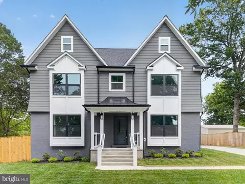 Exterior - 8323 Rolling Rd, Manassas, VA 20110 photo 6 of 19