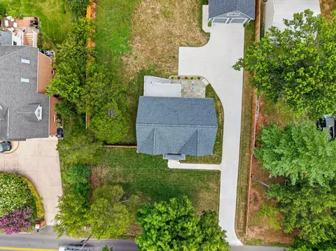 View/Area - 8323 Rolling Rd, Manassas, VA 20110 photo 6 of 15