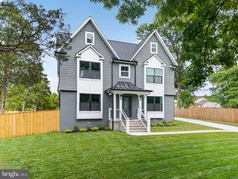 Exterior - 8323 Rolling Rd, Manassas, VA 20110 photo 5 of 19