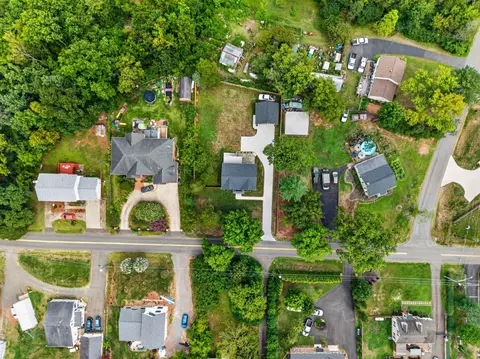 View/Area - 8323 Rolling Rd, Manassas, VA 20110 photo 8 of 15