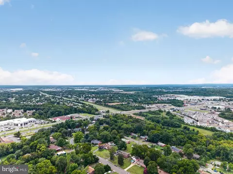 View/Area - 8323 Rolling Rd, Manassas, VA 20110 photo 10 of 15