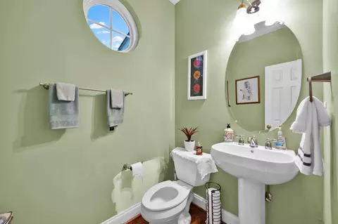 Bath - 3379 Oakham Dr, Triangle, VA 22172 photo 1 of 8